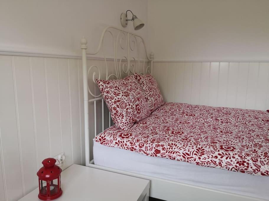 הוילה Jankowice  Red Bed מראה חיצוני תמונה